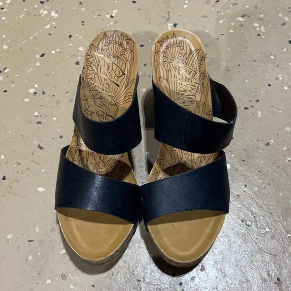 Blowfish Shoes - Blowfish wedge sandals